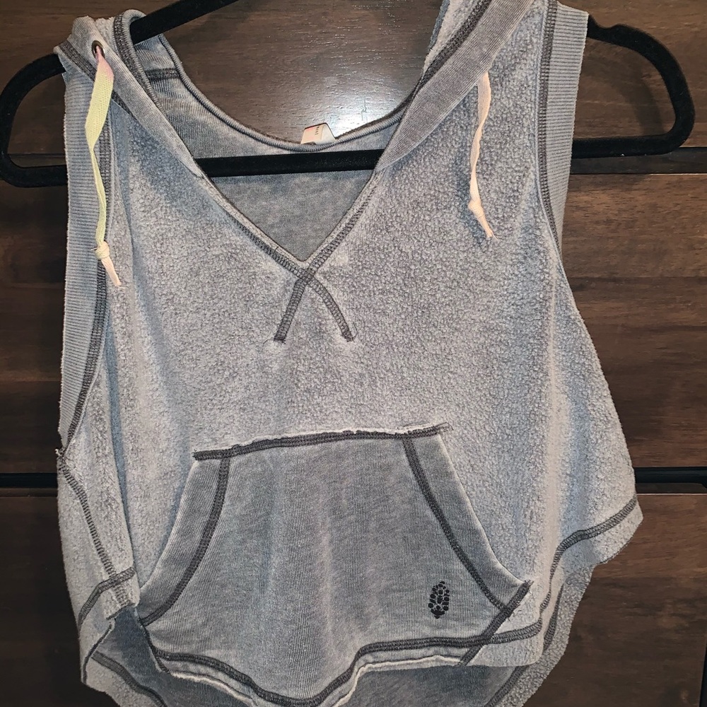 Fee People in movement top